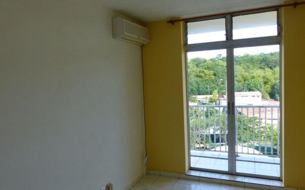 Appartement à louer    3 pièces •  Fort-de-France
