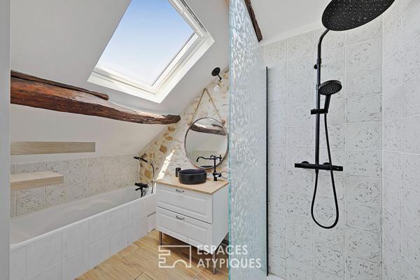 Maison en pierre avec un généreux jardin et ses arbres fruitiers