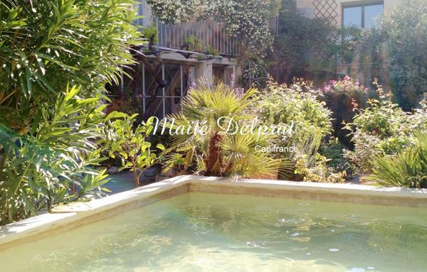 CAROMB (84) COEUR DE VILLAGE TYPIQUE - Maison à vendre 9 pièces - 260M2 - JARDIN INTIME AMENAGE