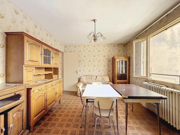 OPPORTUNITE A SAISIR - Maison a rénover au coeur du village Saint-Uze