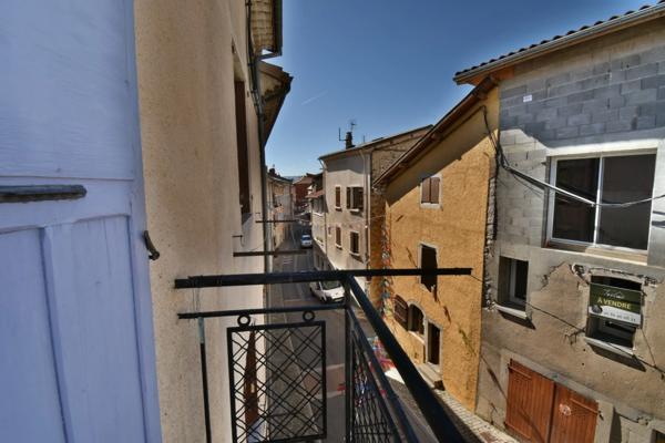 Maison de village dans VEYNES (05)