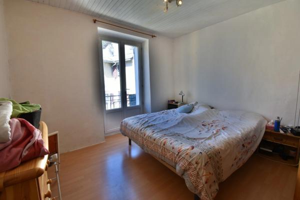 Maison de village dans VEYNES (05)