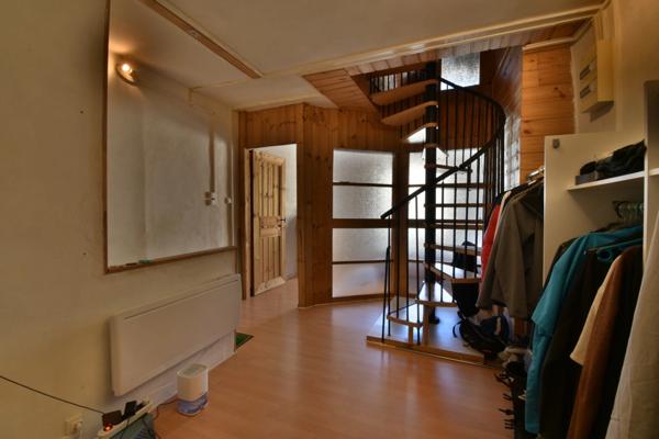 Maison de village dans VEYNES (05)