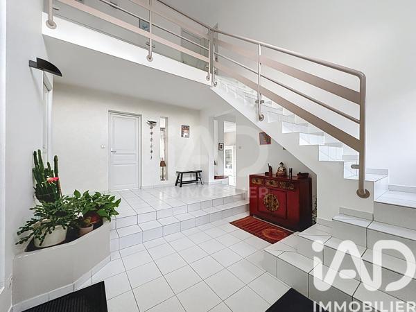 Maison à vendre 7 pièces 213 m² Auxerre