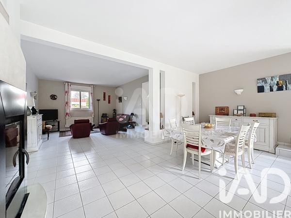Maison à vendre 7 pièces 213 m² Auxerre