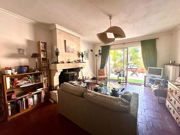 SAINTES Rive Gauche - Emplacement n°1, au pied du centre-ville !