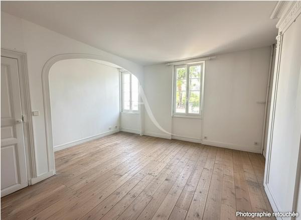 SAINTES Rive Gauche - Emplacement n°1, au pied du centre-ville !