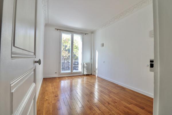 Appartement 102 m2 Loué nu - Paris 14 - 5 pièces 102.01 m2