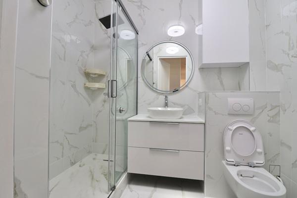 Appartement 102 m2 Loué nu - Paris 14 - 5 pièces 102.01 m2