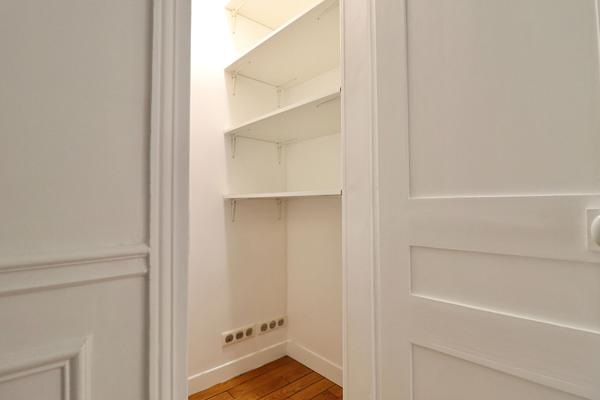 Appartement 102 m2 Loué nu - Paris 14 - 5 pièces 102.01 m2
