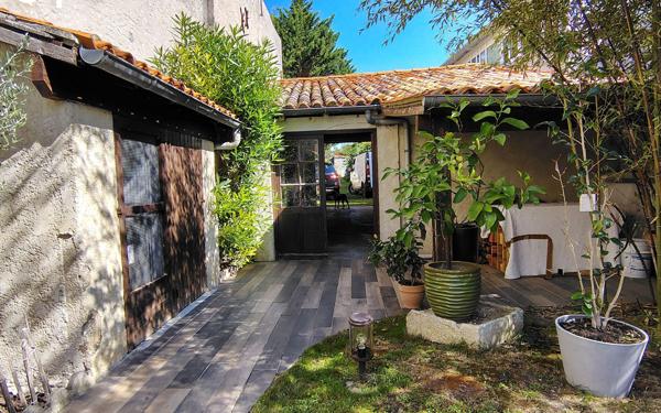 Maison à vendre    5 pièces •  Marennes