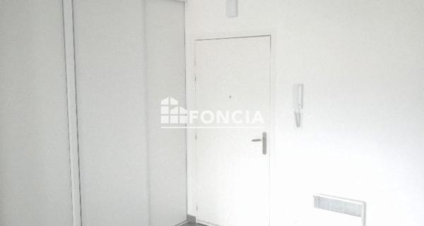 Location Appartement 2 pièces 42.02 m² - Saint-martin-d'hères 38400