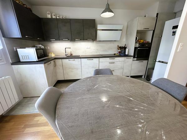 APPARTEMENT TYPE 3 avec balcon et Parking