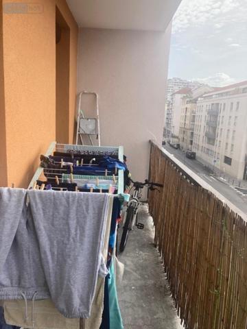 Appartement à vendre à Villeurbanne dans le Rhône (69100), ref : 01067-871