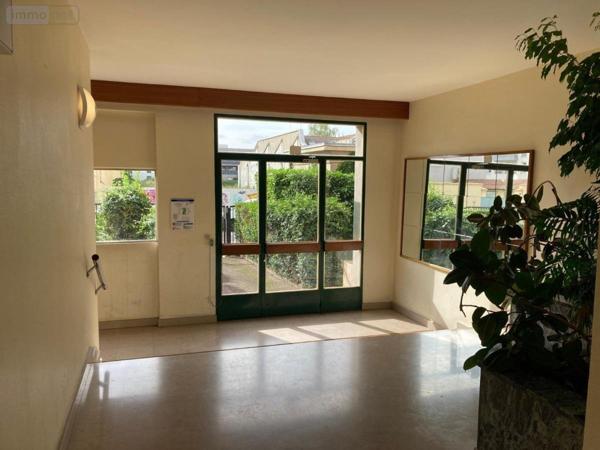 Appartement à vendre à Villeurbanne dans le Rhône (69100), ref : 01067-871