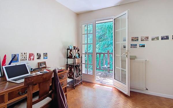 Maison à vendre    6 pièces •  Jurançon