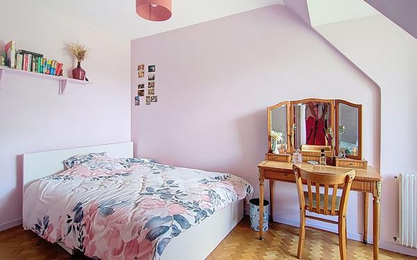 Maison à vendre    6 pièces •  Jurançon