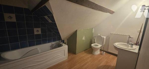 Immeuble de rapport comprenant 3 appartements à vendre à Quiévrechain (59920)

Cet immeuble p...