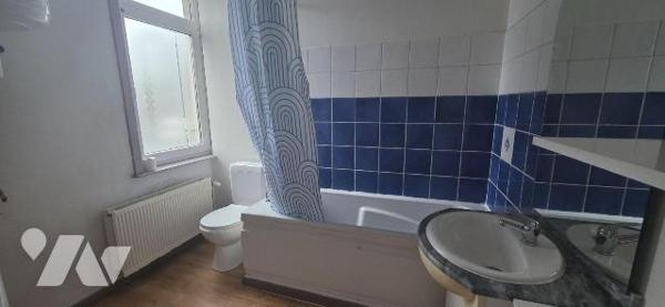 Immeuble de rapport comprenant 3 appartements à vendre à Quiévrechain (59920)

Cet immeuble p...