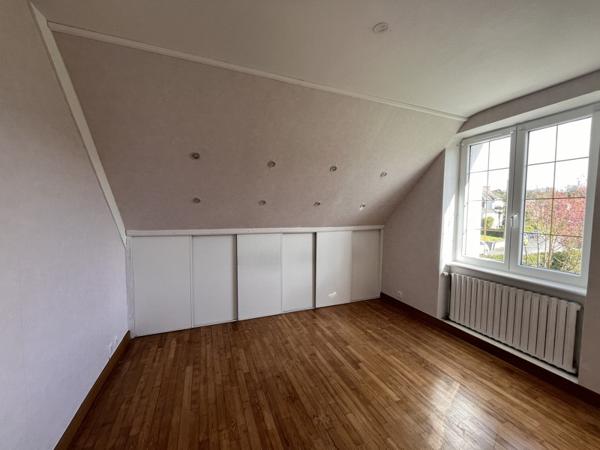 Maison 239 625 € Châteaulin 7 p 132 m² DPE D