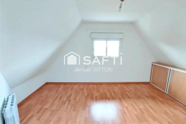 Maison familiale spacieuse avec jardin clos à Saint-Denis-de-Gastines