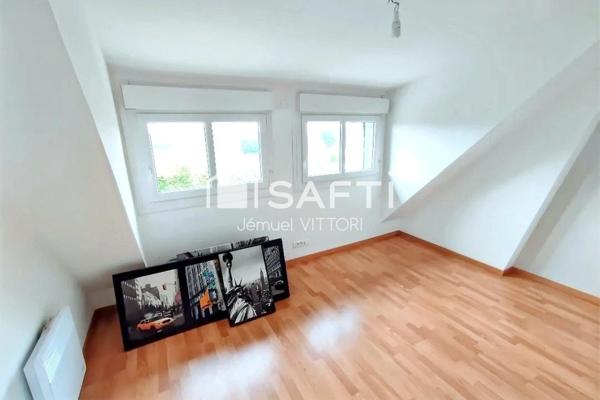 Maison familiale spacieuse avec jardin clos à Saint-Denis-de-Gastines