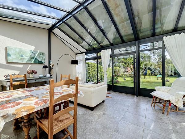 Maison de caractère en pierre, 4 pièces à vendre à Fontenay-le-Comte - 174 m² sur terrain de  plus de 2500 m²