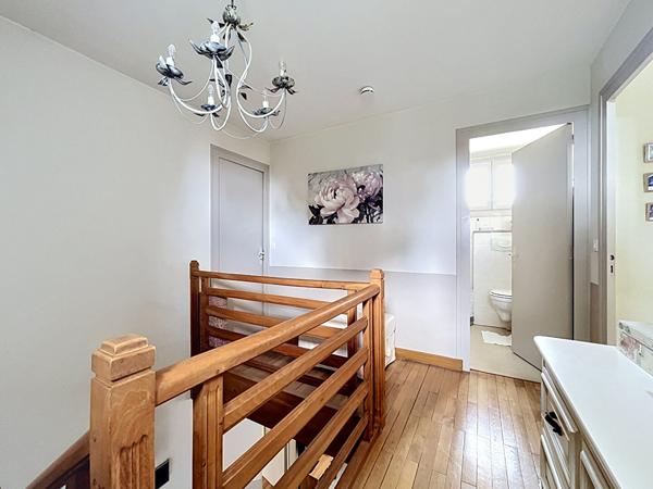 Maison de caractère en pierre, 4 pièces à vendre à Fontenay-le-Comte - 174 m² sur terrain de  plus de 2500 m²