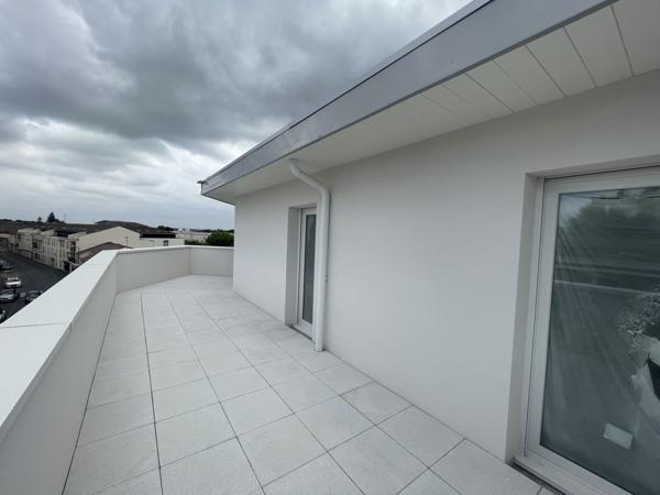 Deux Terrasses Rares au Dernier Etage