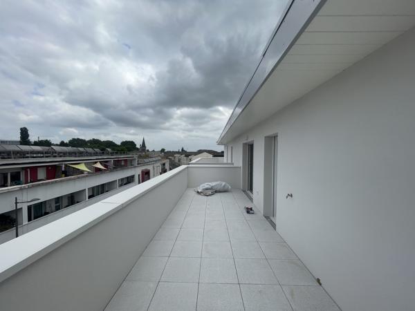 Deux Terrasses Rares au Dernier Etage
