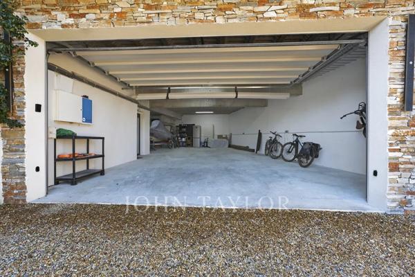 Villa contemporaine en front de mer à Carry-le-Rouet