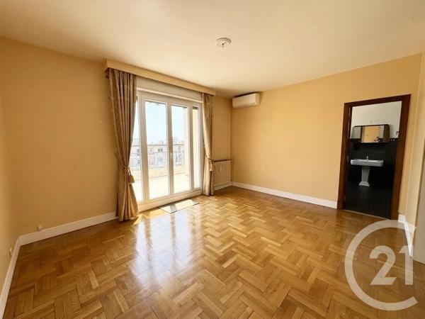 Appartement F4 à vendre  4 pièces - 134,80 m 2   NICE  - 06
