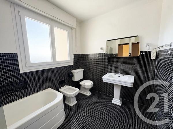 Appartement F4 à vendre  4 pièces - 134,80 m 2   NICE  - 06