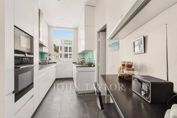 Jardin du Luxembourg – Bel appartement familial et de réception