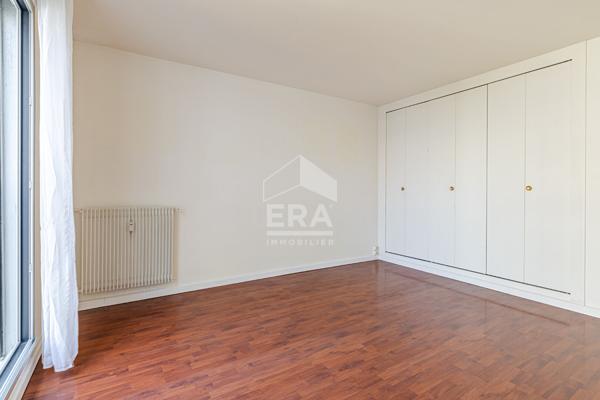 Quartier  Bel Air - Grand studio  32 m2  avec parking et cave