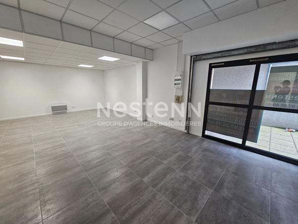 A louer local commercial Vannes 3 pièces 65 m2