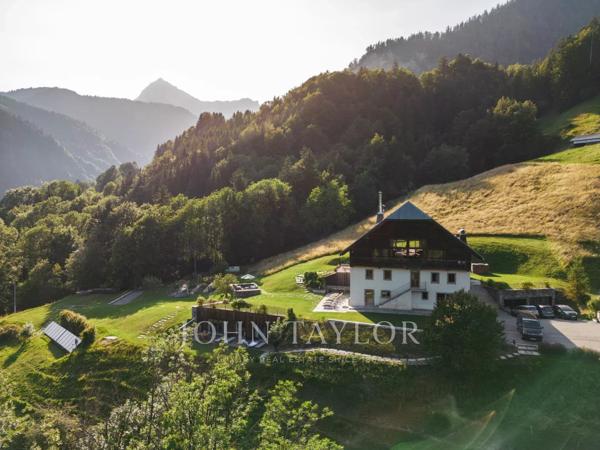 SOMPTUEUSE FERME - À PROXIMITÉ DE MEGÈVE