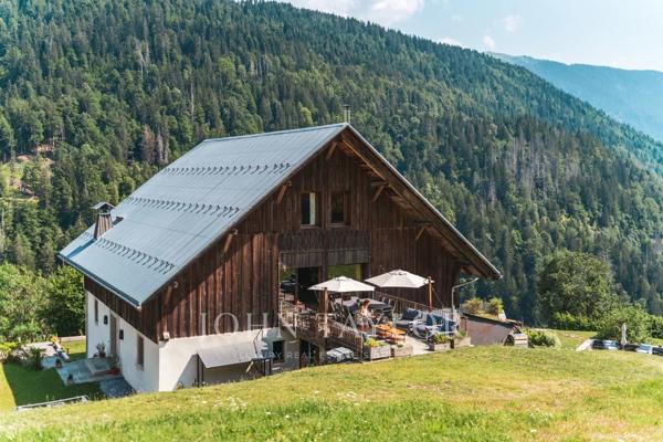 SOMPTUEUSE FERME - À PROXIMITÉ DE MEGÈVE