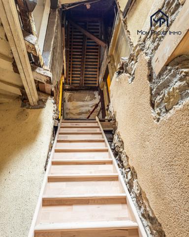 Immeuble à vendre, 350 m² - Laval 53000