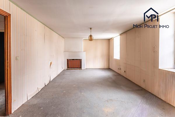 Immeuble à vendre, 350 m² - Laval 53000