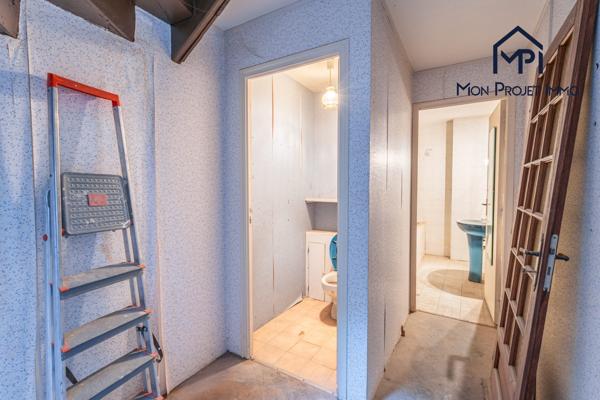 Immeuble à vendre, 350 m² - Laval 53000