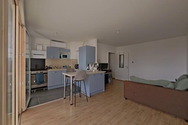 Magny-le-Hongre (77700) Appartement de type 3 pièces en dernier étage à Magny le Hongre