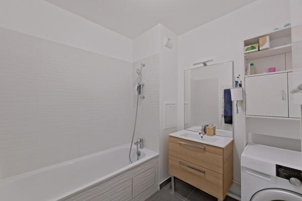 Magny-le-Hongre (77700) Appartement de type 3 pièces en dernier étage à Magny le Hongre