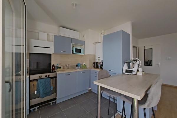 Magny-le-Hongre (77700) Appartement de type 3 pièces en dernier étage à Magny le Hongre