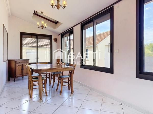 Maison à rénover avec belle parcelle de terrain de plus de 4000m² donnant sur le canal d’Orléans
