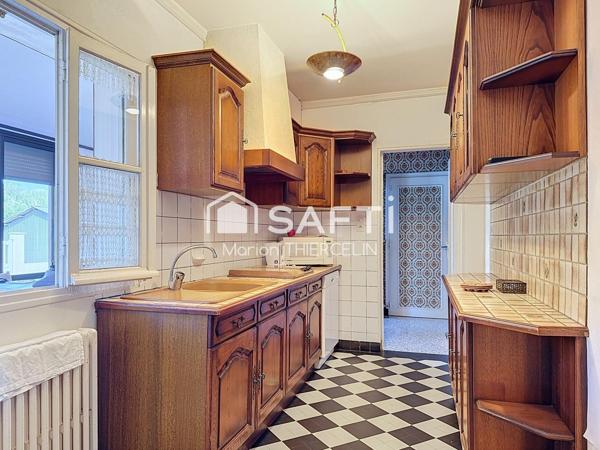 Maison à rénover avec belle parcelle de terrain de plus de 4000m² donnant sur le canal d’Orléans