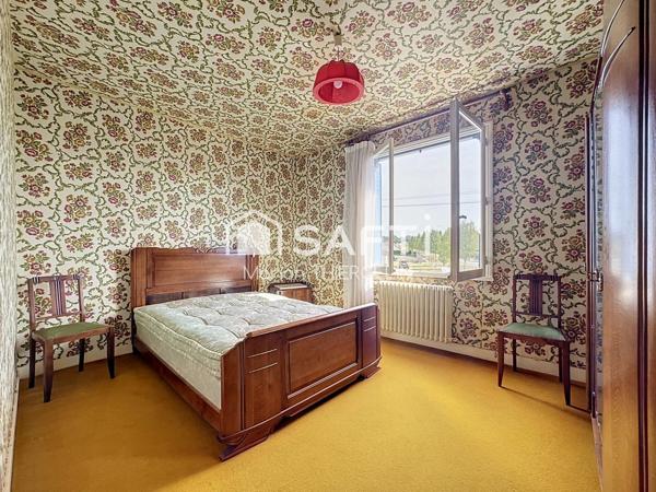 Maison à rénover avec belle parcelle de terrain de plus de 4000m² donnant sur le canal d’Orléans