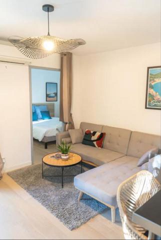 T2 de 38 m² en rez-de-jardin avec terrasse et jardin arboré  à Aix-en-Provence