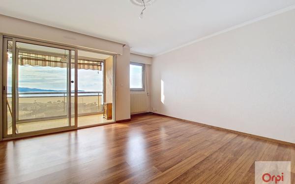 Appartement à vendre    3 pièces • 65 m2 Ajaccio