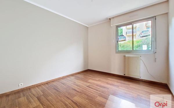 Appartement à vendre    3 pièces • 65 m2 Ajaccio